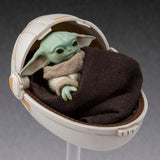 S.H. Figuarts Star Wars The Mandalorian (Beskar Armor) & The Child (Baby Yoda) - 2 Figure Bundle