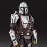 Bandai S.H. Figuarts The Mandalorian Beskar Armor Action Figure Toy Japan closeup