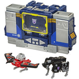 Transformers War for Cybertron Trilogy Netflix Walmart Voyager Earthrise Soundwave tape deck cassette toy